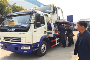 盖州汽车道路救援拖车价格